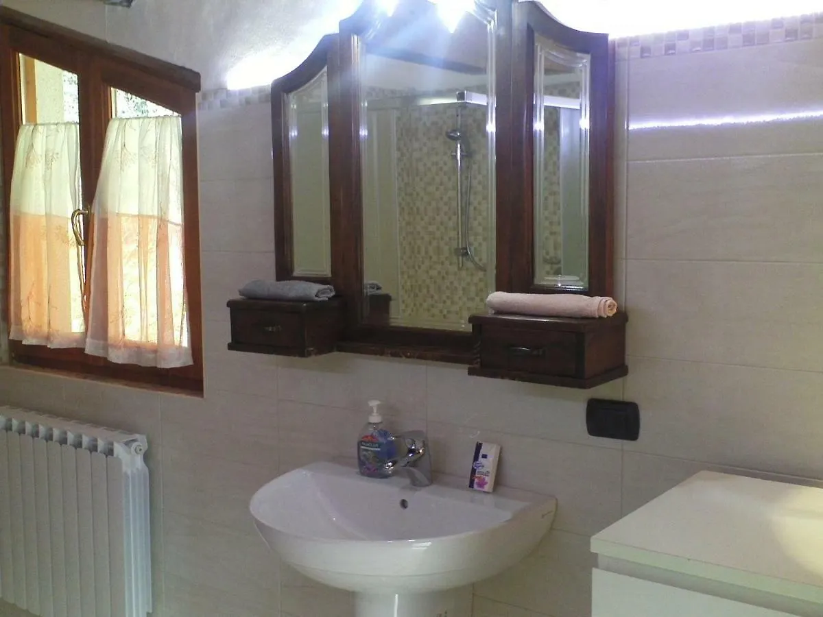 B&B I Ghiri Canzo Italy